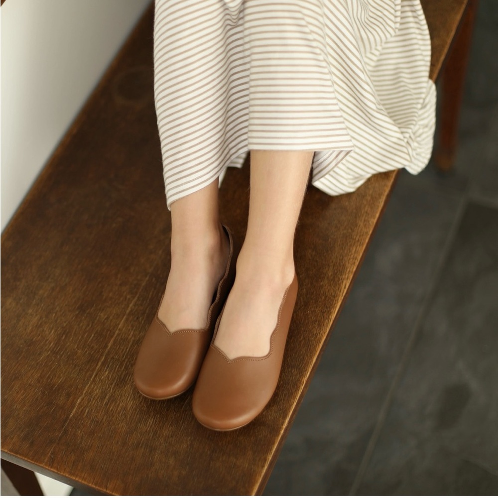 Adelisa & Co Children’s Leather Mary Jane’s Like-New - Picture 3 of 12